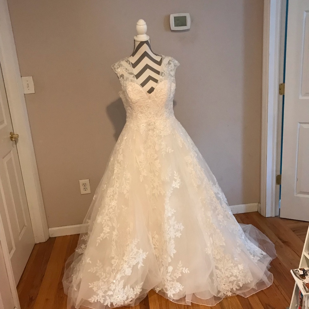 Wedding dress